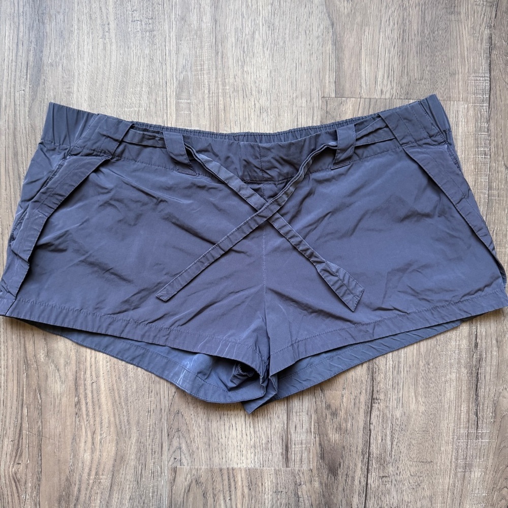 GapBodyFit Blue Gray Shorts - Women’s Size Small